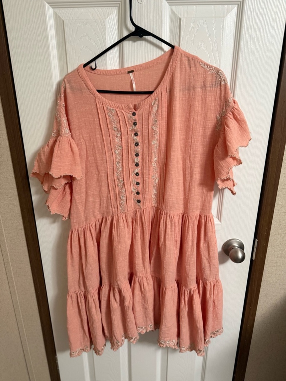 free people pink floral ruffle dress sz Lg  flutter sleeves fairytale